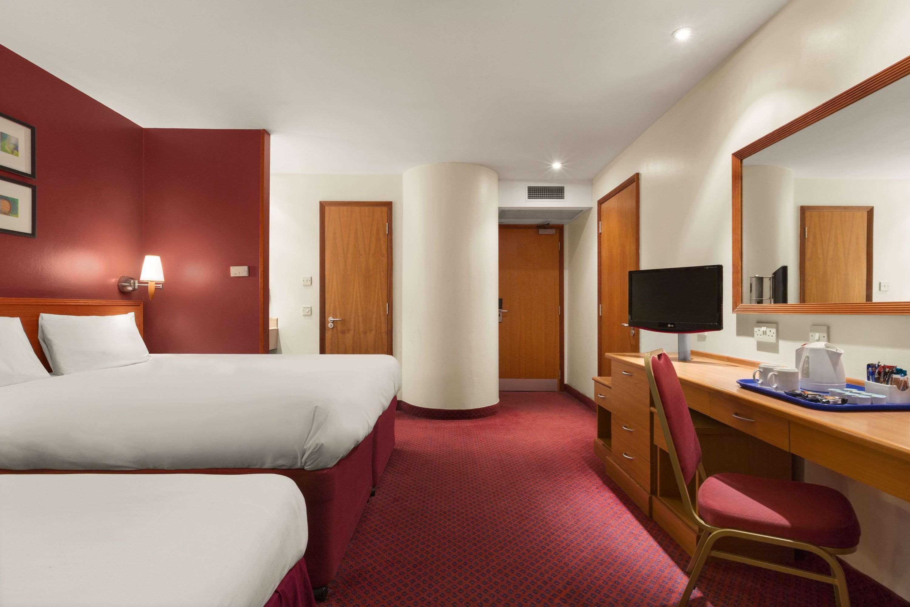 Days Inn Stevenage North Baldock Esterno foto