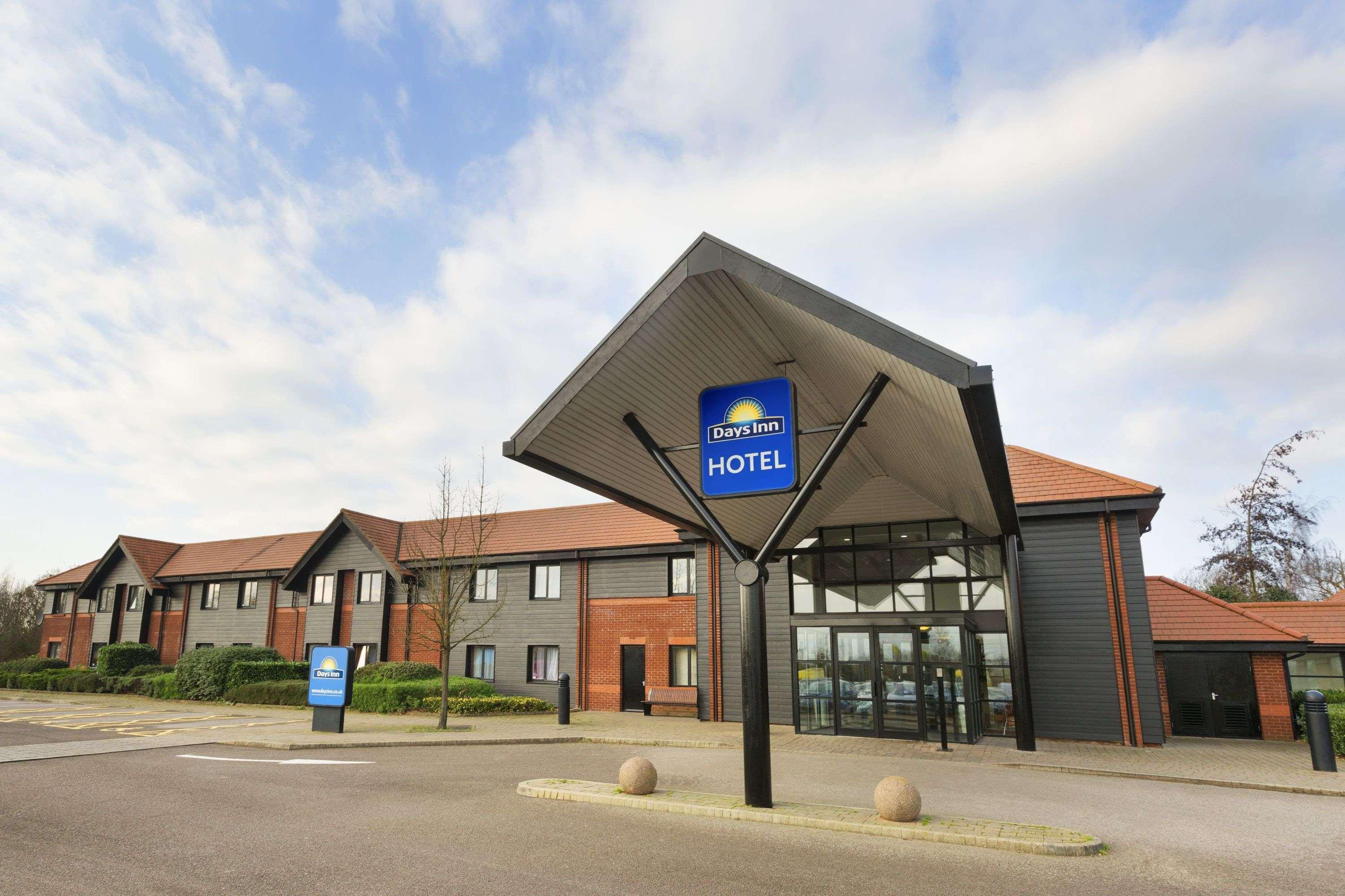 Days Inn Stevenage North Baldock Esterno foto