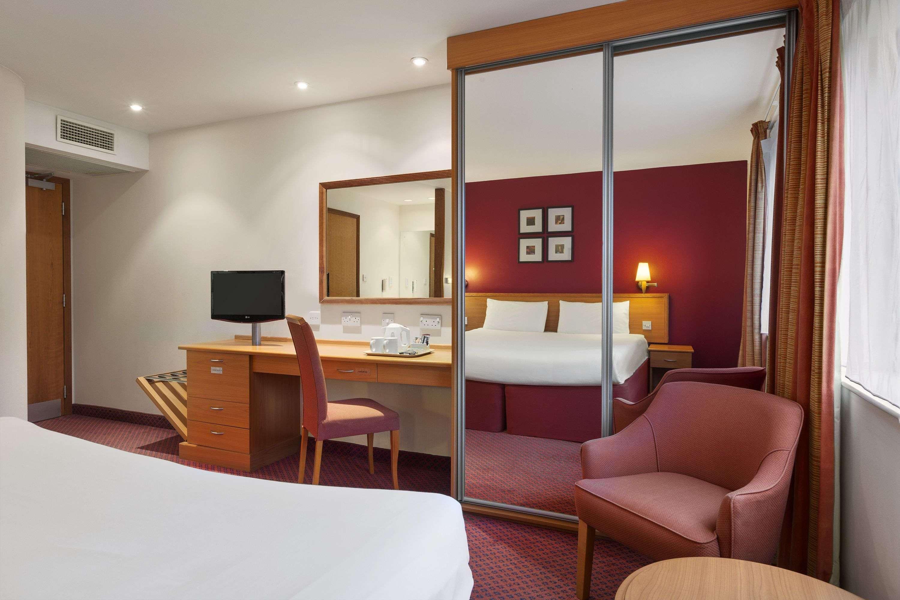 Days Inn Stevenage North Baldock Esterno foto