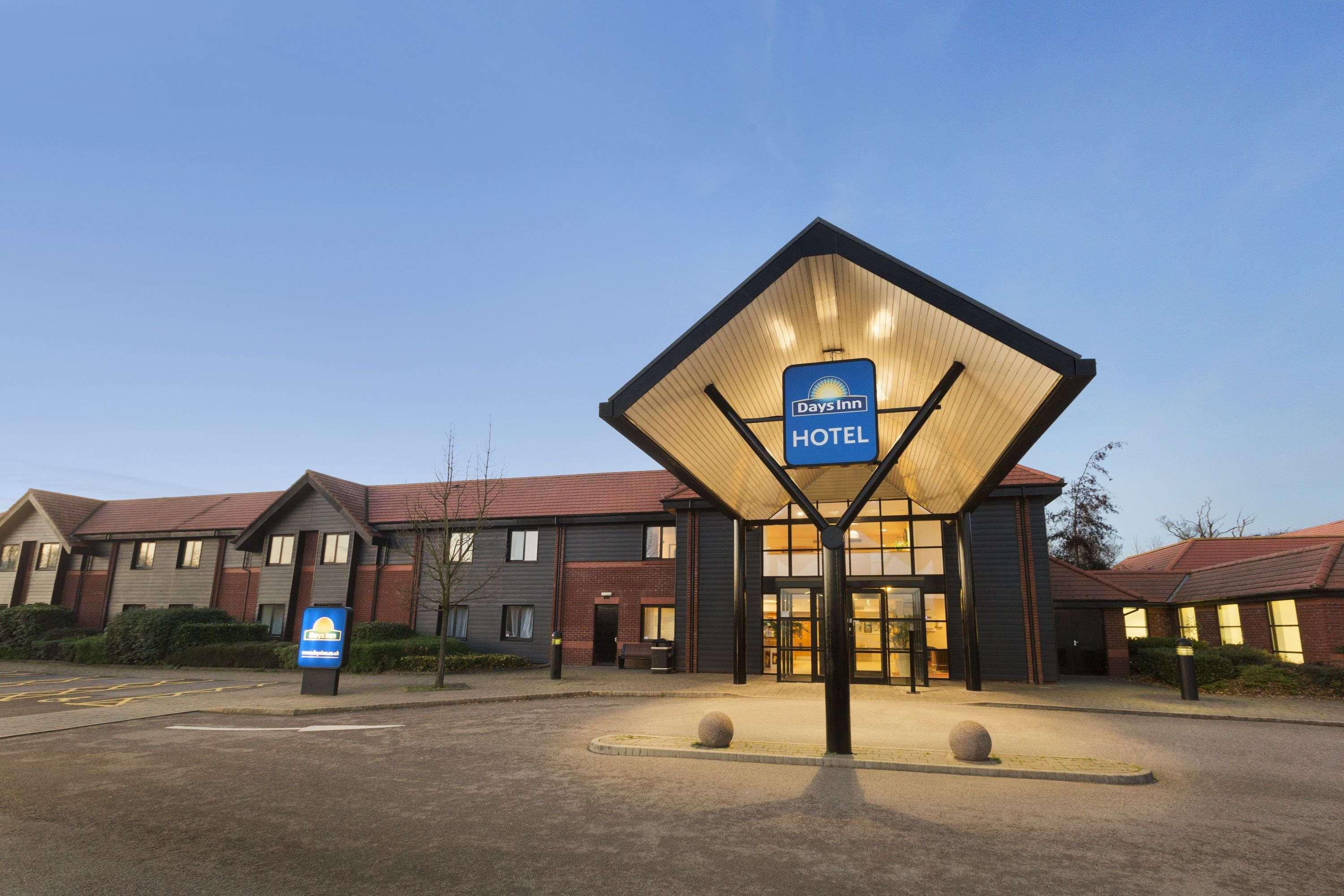 Days Inn Stevenage North Baldock Esterno foto