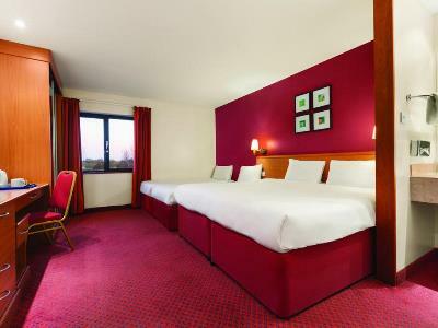Days Inn Stevenage North Baldock Esterno foto